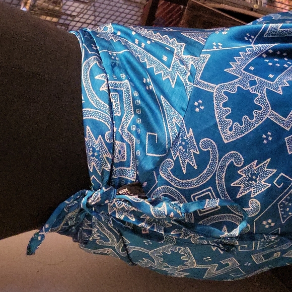 Boho maxi wrap silk skirt asymmetrical and unique bright blue - Picture 4 of 4